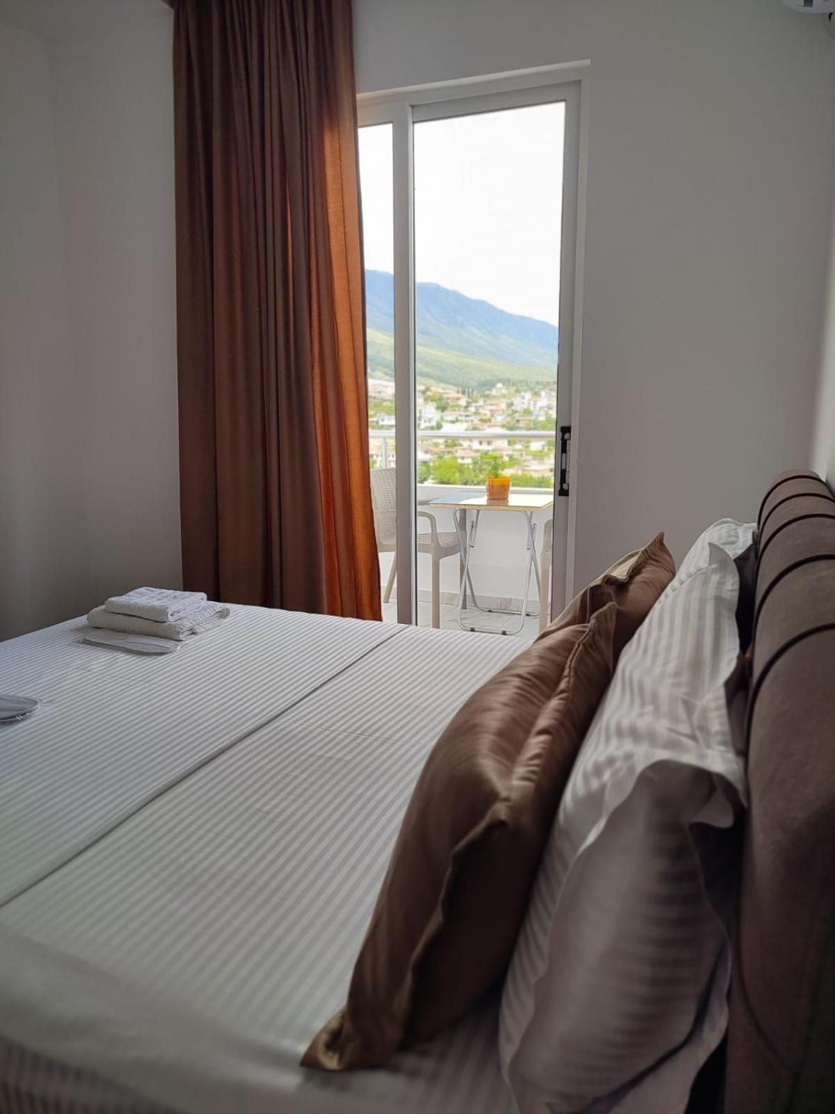 Vladimir Estate Hotel Gjirokastër Exterior foto