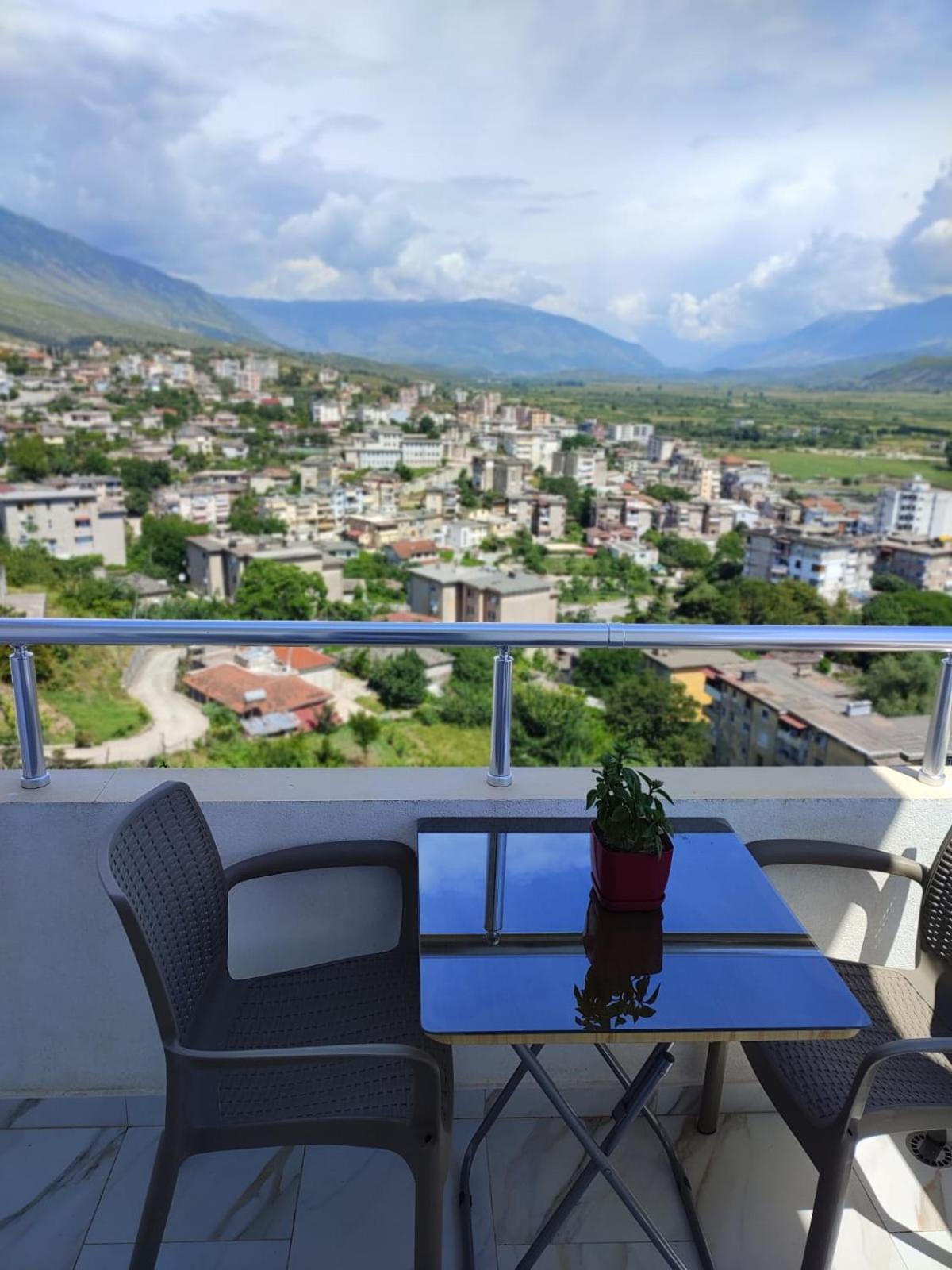 Vladimir Estate Hotel Gjirokastër Exterior foto